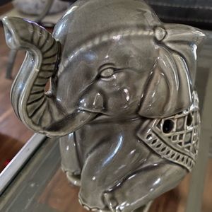 Elephant wax warmer